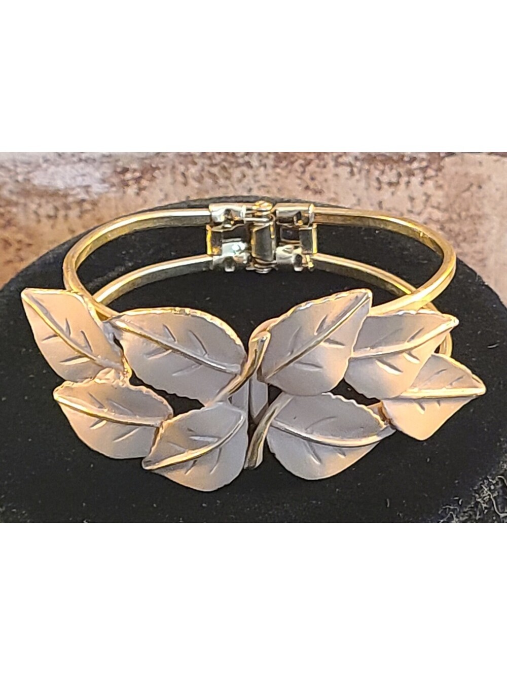 Vtg Gold Tone & Taupe Leaf Hinged Bangle Bracelet MCM Botanical Floral Cuff Fall